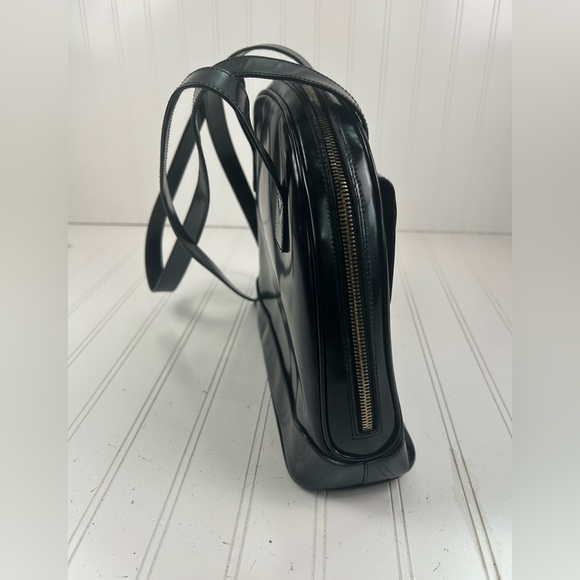Gucci Vintage Black Leather Shoulder Bag - Picture 9 of 16